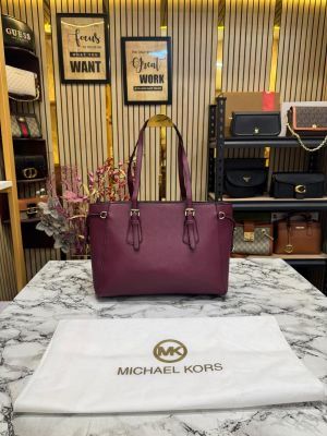 Michael_Kors Voyager Premium Quality Tote Bag With Dust Bag (Maroon)