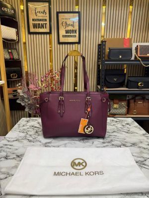 Michael_Kors Voyager Premium Quality Tote Bag With Dust Bag (Maroon)