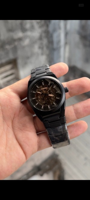 FOSSILL EVERETT RESTOCKED ON DEMAND