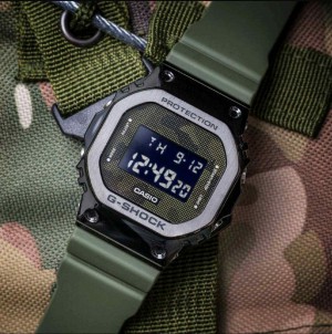 G SHOCK GM 5600 Military green