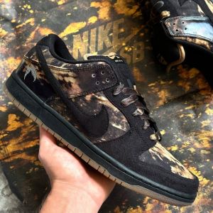 Nik ee sb dunk Low pushead 