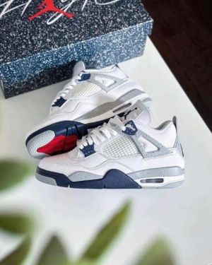 Nik_e Air Jordan Retro 4 Midnight Navy