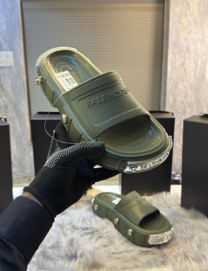 Balenciaga Clog Pool Embossed Logo Premium gren Slides