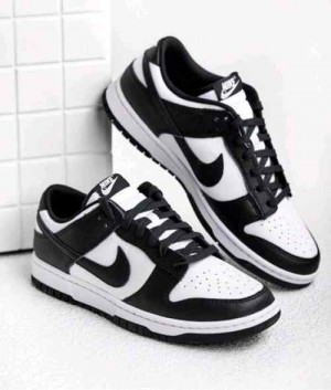 Nik e SB Dunk Low Panda Black White (116