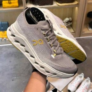 On Cloudsurfer Max Cinder Pelican