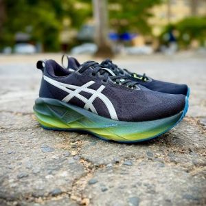  Asic s Novablast 5 Luxe