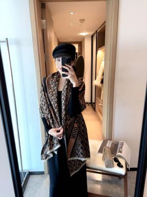 Dior_Premium_Unisex_Woollen_Stole_withbox_5920