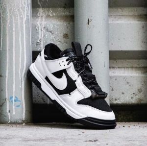 Nik ee dunk low jumbo reverse panda