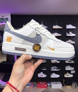 Nik e Air force One x Undefeated