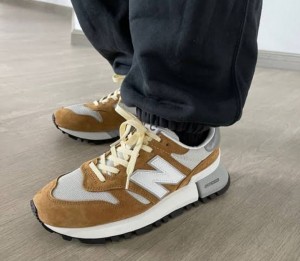 NewBalance-RC1300-tan