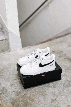 Supreme x Nikee Air Force 1 Low White Black