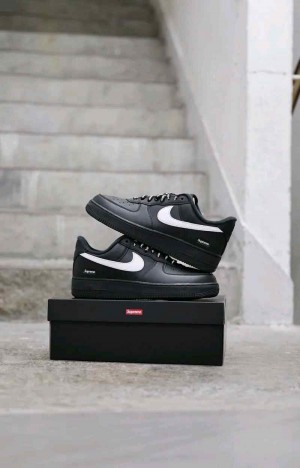 Supreme x Nikee Air Force 1 Low Black White