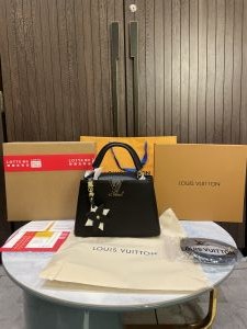 Louis_vuitton Capucines BB with duty free packaging and double box 708