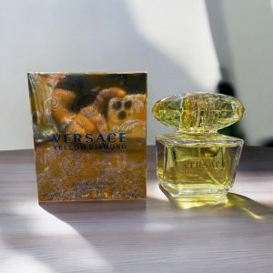 Versace Yellow Diamond Eau de Parfum natural spray in a 90 ml (810)