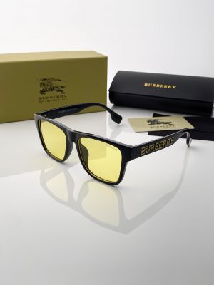 Burberry_yellow_candy_4358