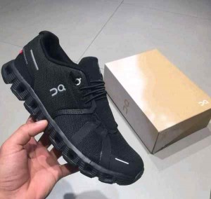 ON CLOUD 5 WATERPROOF RUNNING FULL BLACK  409