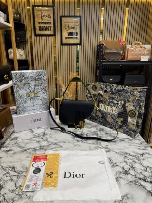 Christian_Dior_Saddle_Crossbody_Premium_Quality_With_Double_Box_And_Dust_Bag_Including_Carry_Bag_(Black)