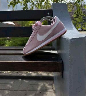 Nik ee cortez pink foam