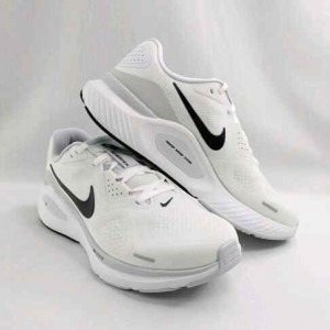 Nikee Structure 26 black white  415