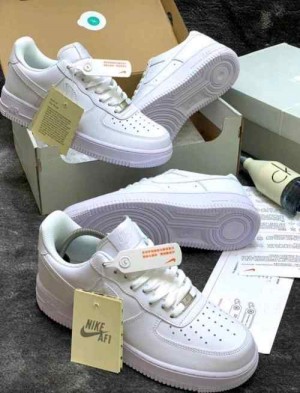 Nikee airforce 1 white pure leather Ua  quality