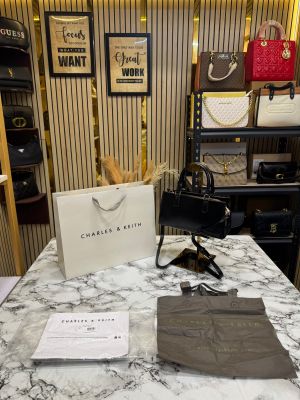 Charle_s & Keith Kerry Mini Tote Bag Black Including Carry Bag (80781400)