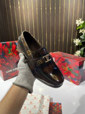_Louis_Vuitton_Glossy_Loafer Brown