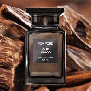Tomford oud wood  tomford 100ml 