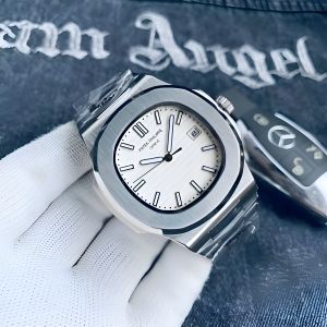 Patek_philippe Nautilus Quartz
