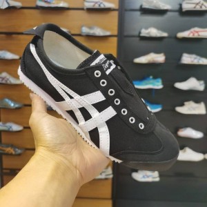 Onitsuka Tiger Mexico 66 black white slip on