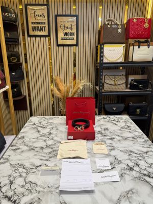 Salvatore_Ferragamo Gancini Buckle Leather Belt With Box And Dust Bag Including Carry Bag (12-4)