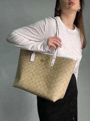 COACH_CITY_TOTE_BAG_WITH_OG_BOX_DUSTBAG_CARDS_