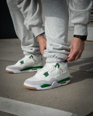 Nik_e Sb X Air Jordan 4 Pine Green SEMI UA