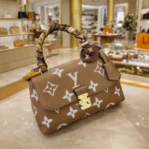 Louis_Vuittion_LV_Madeline_MM_Bicolour_Top_Handle_Bag_With_Box_Dustbag_Slingbelt_Bill