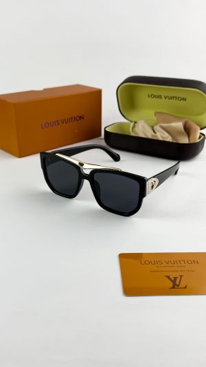 Louis_vuitton_gold_black_310