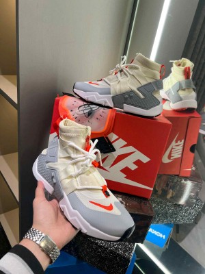 Nik e Air Huarache Grip QS White