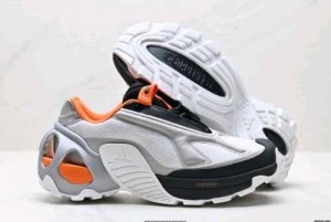 Adidass Wonder Runner Grey Black