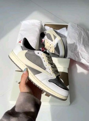 Air Jordan 1 Low Travis Scott Reverse Mocha Semi UA