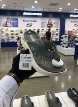 SKECHERS_MENS_GO_RECOVER_229018_BBK_SLIP_ON_SANDALS