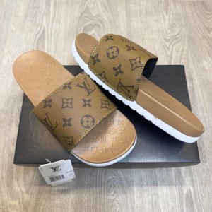 Loui s Vuitton Monogram Soft Cusion