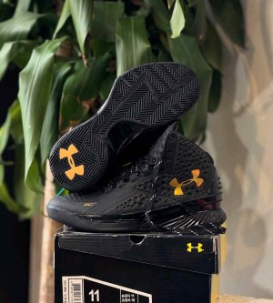 UNDERR ARMOUR UA CURRY 1 GOLD BANNER BLACKOUT