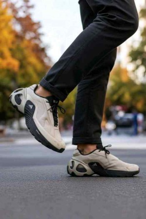 Adidass Wonder Runner Beige BlackAdidass Wonder Runner Beige Black