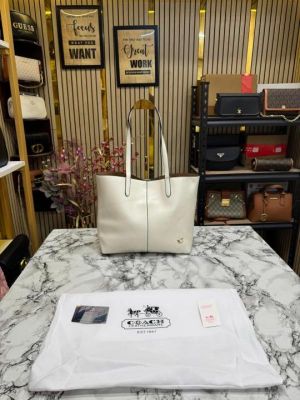 Coach_North_Leather_Tote_Bag_Premium_Quality_With_Dust_Bag_(White)
