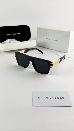 MARC JACOBS GOLD BLACK 1004