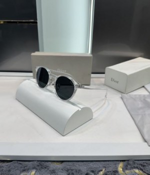 Classy_Dior-SRK-Edition Luxury Look Sunglass With Original Packing Box