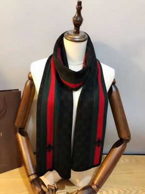 Gucci_GG26_Woollen_Muffler_Unisex_With_PlainZipLock_Bag