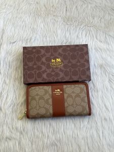 Coach_127_BR_Long_Zippy_Wallet_With_OriginalBox