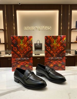 Louis-Vuitton-Premium-Black-Loafer