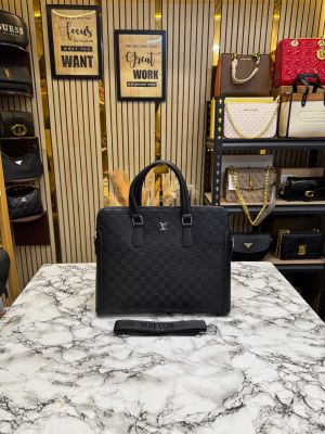 Louis_Vuitton Damier Checks Printed Laptop Bag With Strap (LG205-5)