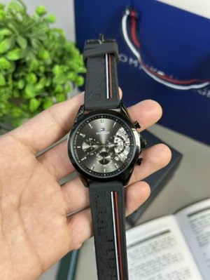 Tommy Hilfiger Baker
