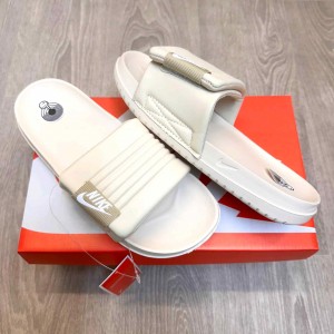 WMNS Nik.e Offcourt Adjust Beige Premium Slides